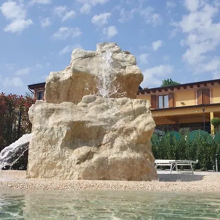 فندق مبيت وإفطار La Zerla