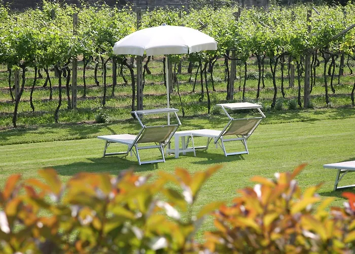 לינה וארוחת בוקר La Zerla