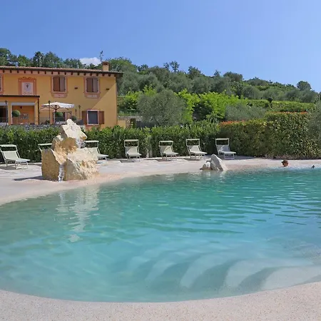 La Zerla Bed and Breakfast Μπαρντολίνο